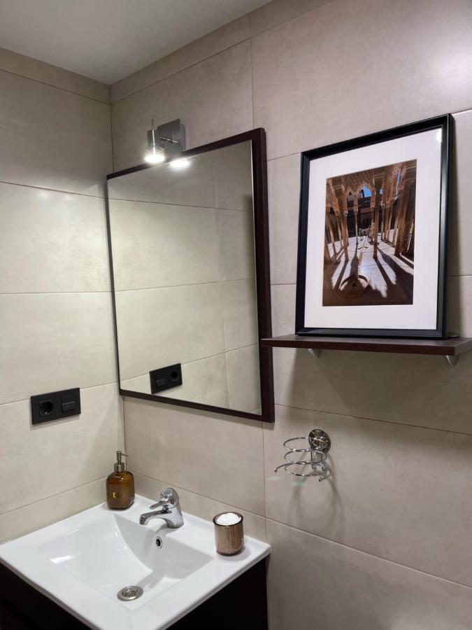 Апартаменты Vivienda Turistica Paseo Del Salon Гранада Экстерьер фото